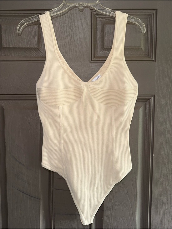 emory park Other - emory park Ribbed V-Neck Bodysuit in Cream
